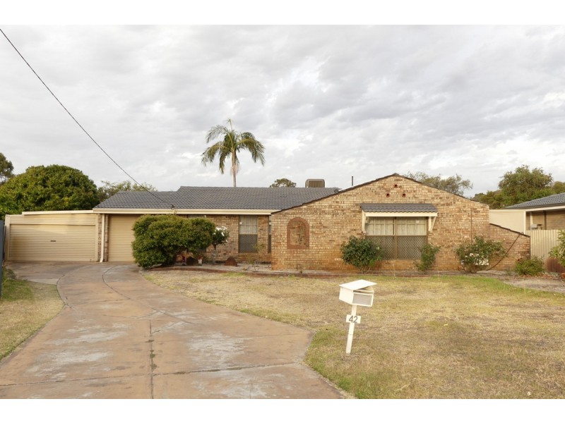 42 Romney Way, Parkwood WA 6147