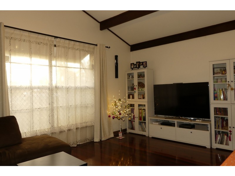 42 Romney Way, Parkwood WA 6147