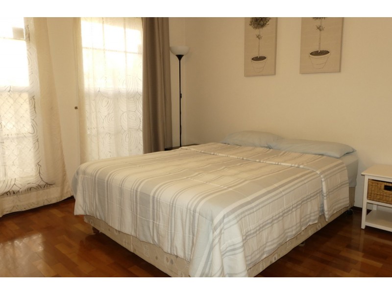 42 Romney Way, Parkwood WA 6147