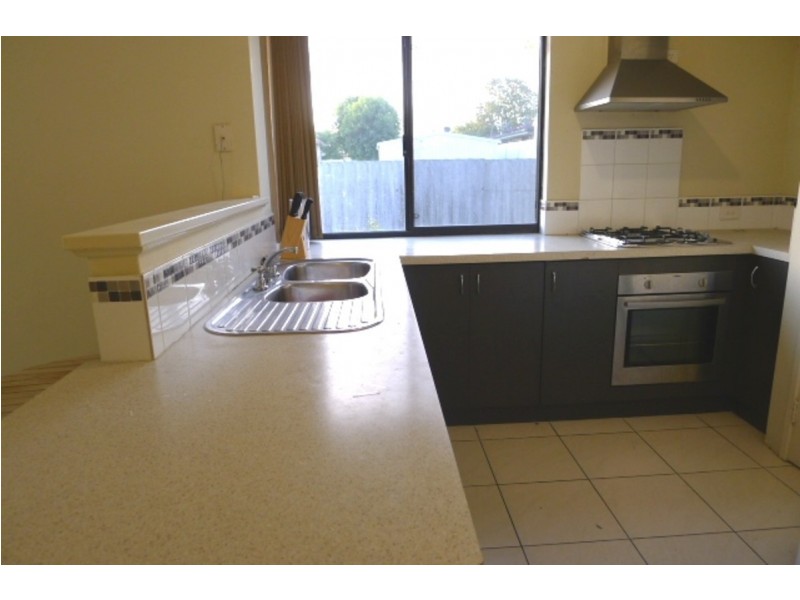 3/8 Brinkley Street, Cannington WA 6107