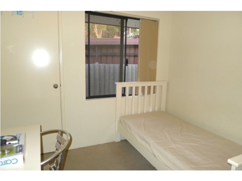 3/8 Brinkley Street, Cannington WA 6107