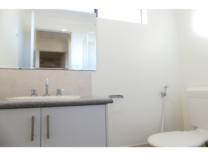7/4 RYRIE Avenue, Como WA 6152