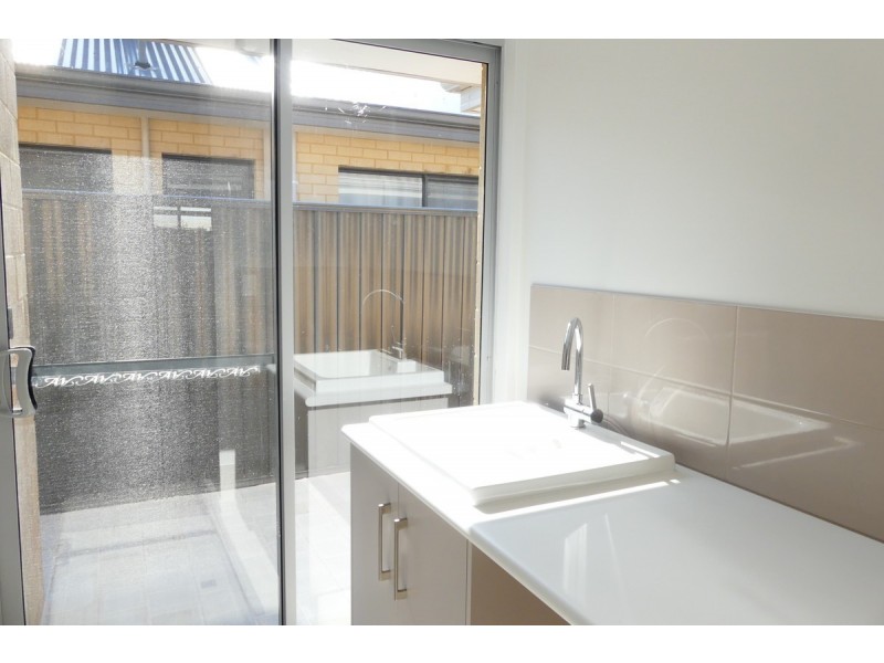 21 Lovage Street, Banjup WA 6164