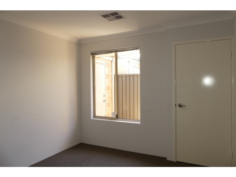 31 Strive Loop, Girrawheen WA 6064