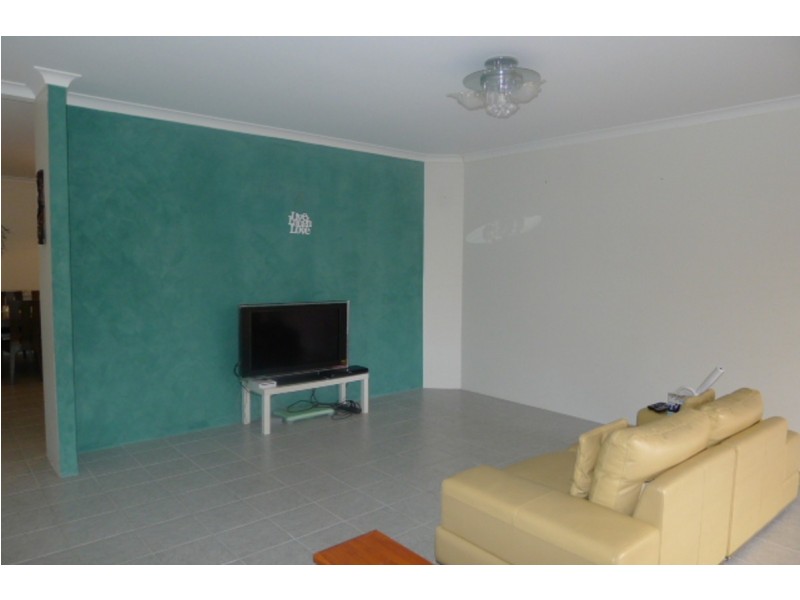 7 Spelthorne Way, Wellard WA 6170