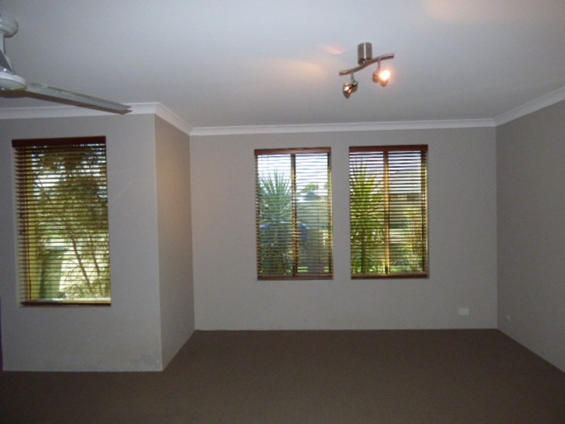 76 Larrawa Circle, Ellenbrook WA 6069