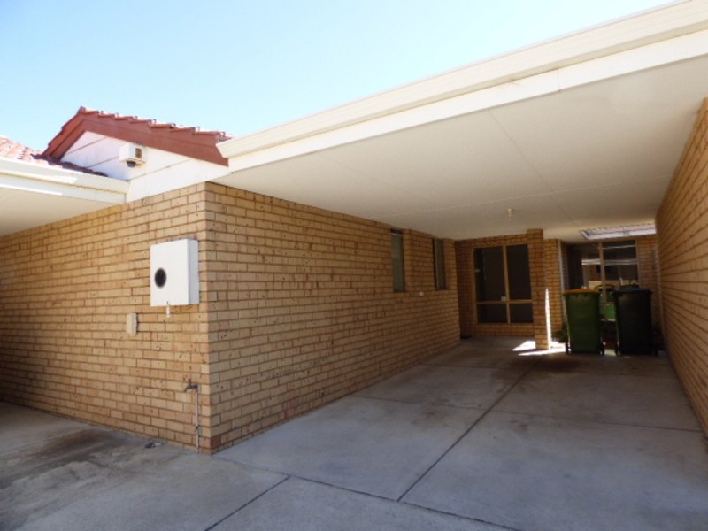1B Pine Grove, Kardinya WA 6163