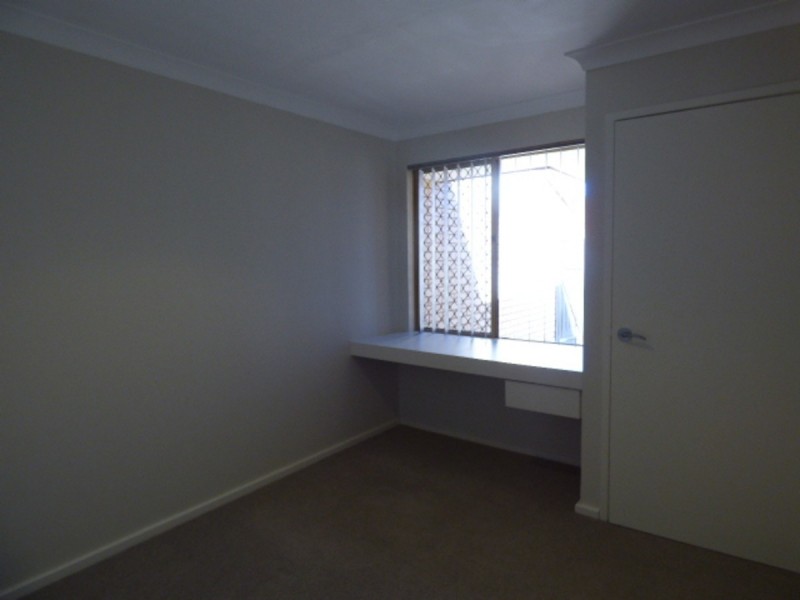 1B Pine Grove, Kardinya WA 6163