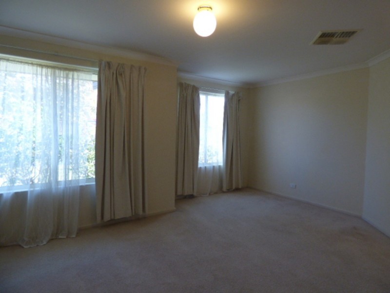 29 Davidia Lake Drive, Canning Vale WA 6155