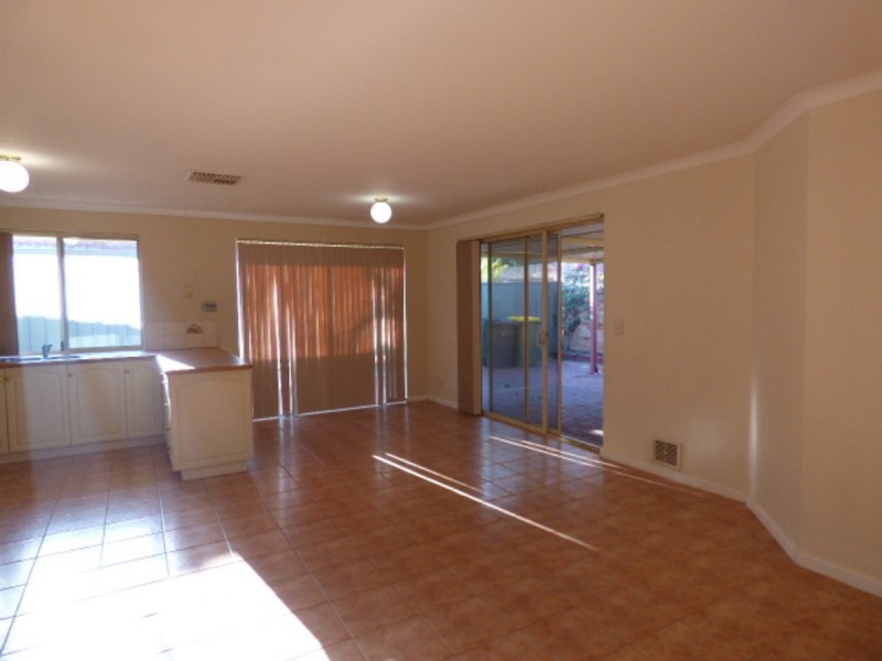 29 Davidia Lake Drive, Canning Vale WA 6155