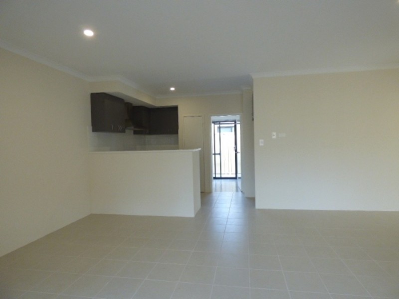 3 Blue Road, Canning Vale WA 6155