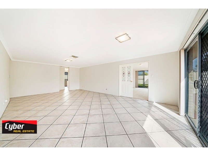 9 Danaine Street, Success WA 6164