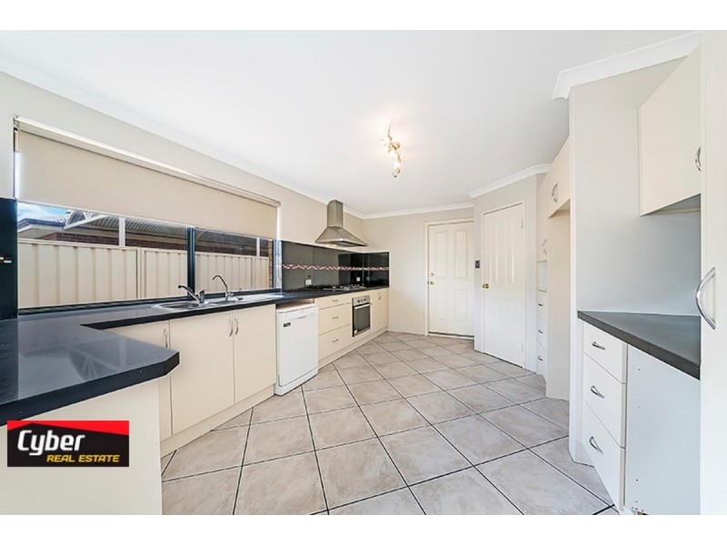 9 Danaine Street, Success WA 6164