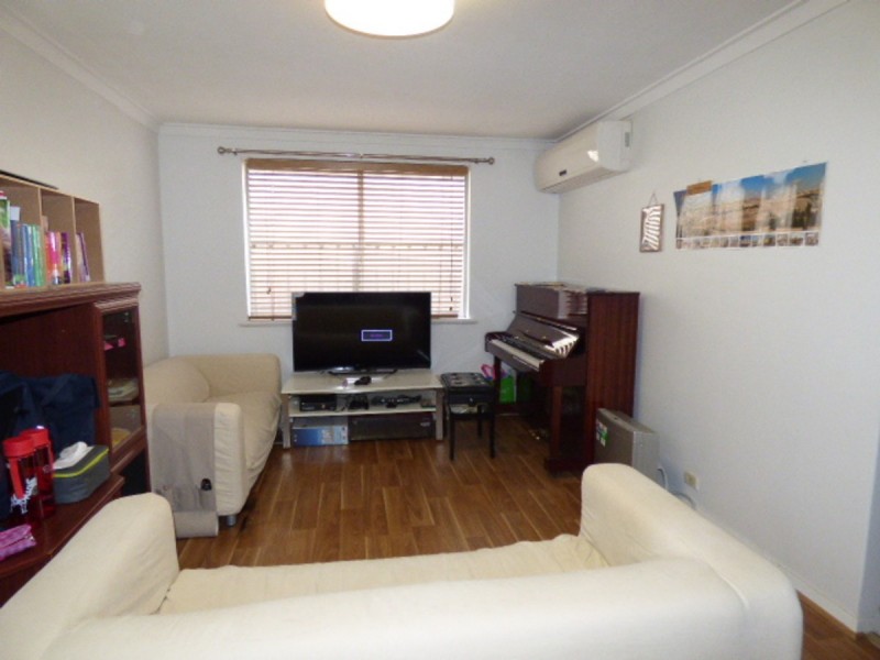 4 Bow Street, Wilson WA 6107