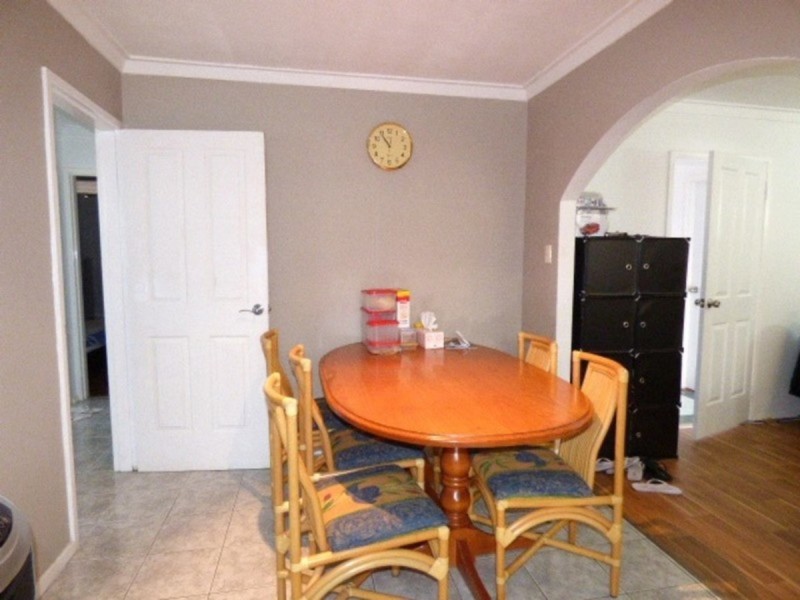 4 Bow Street, Wilson WA 6107