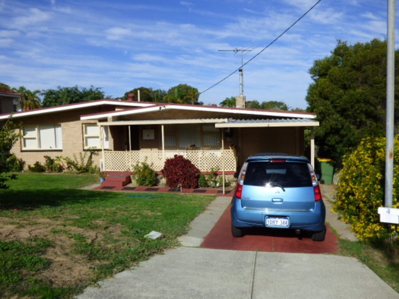 4 Wiggins Road, Orelia WA 6167