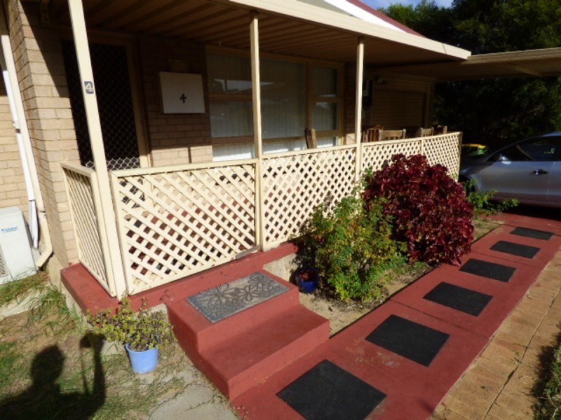 4 Wiggins Road, Orelia WA 6167