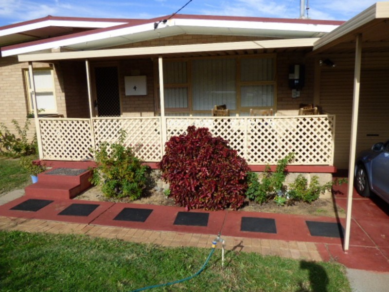 4 Wiggins Road, Orelia WA 6167