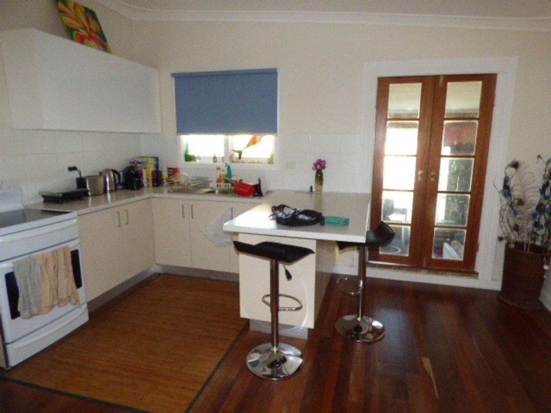 4 Wiggins Road, Orelia WA 6167