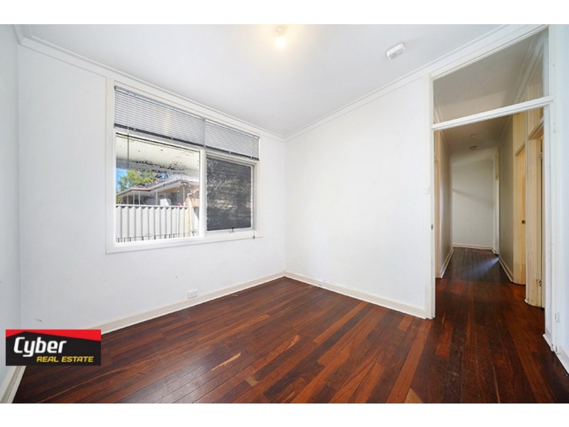 11 Kenmare Avenue, Thornlie WA 6108