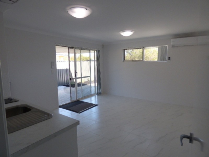 1/13 Jamison Grove, Wellard WA 6170