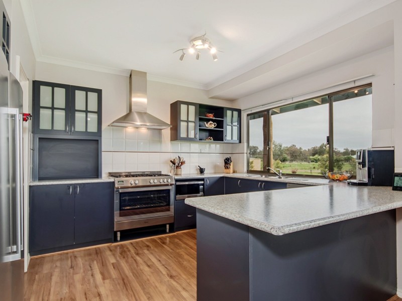 215 Summerfield Road, Serpentine WA 6125
