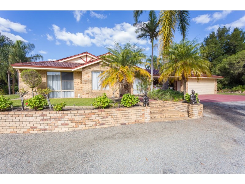 8 Melaleuca Court, Canning Vale WA 6155