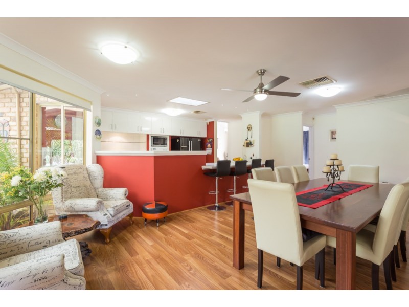 8 Melaleuca Court, Canning Vale WA 6155