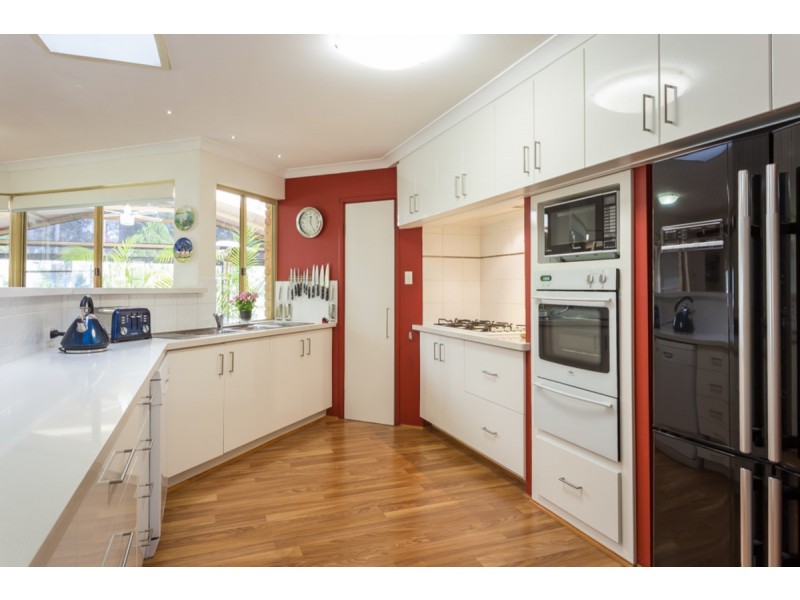 8 Melaleuca Court, Canning Vale WA 6155