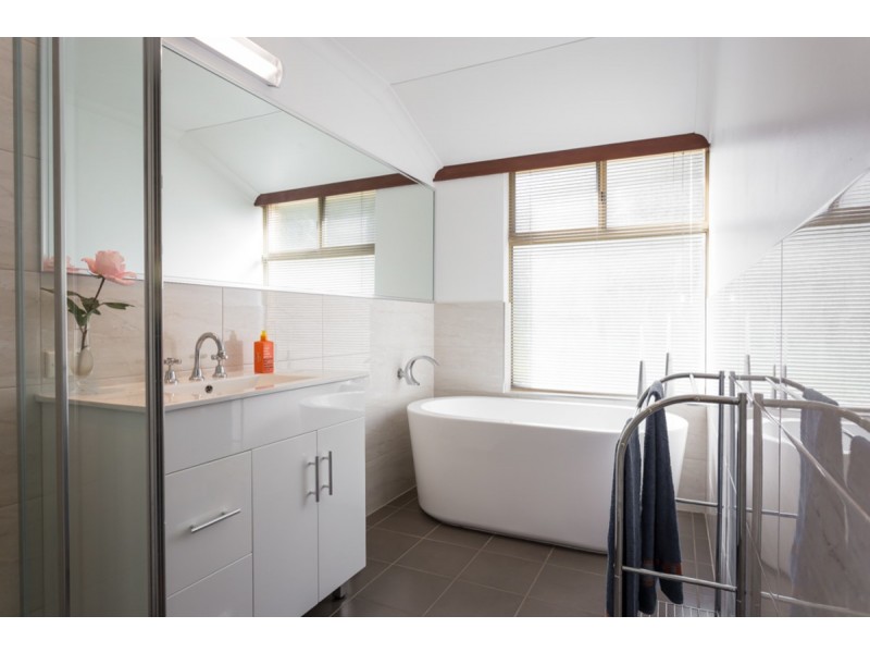 8 Melaleuca Court, Canning Vale WA 6155