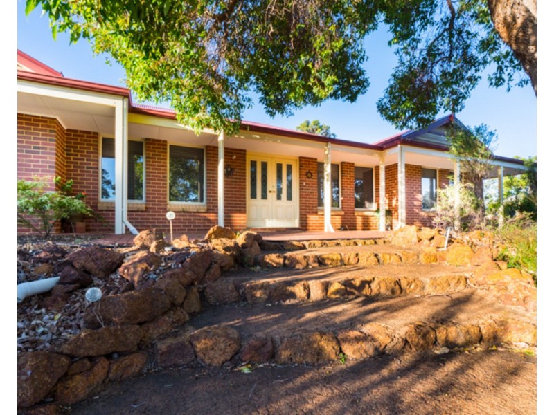 10 Vellender Road, Bedfordale WA 6112