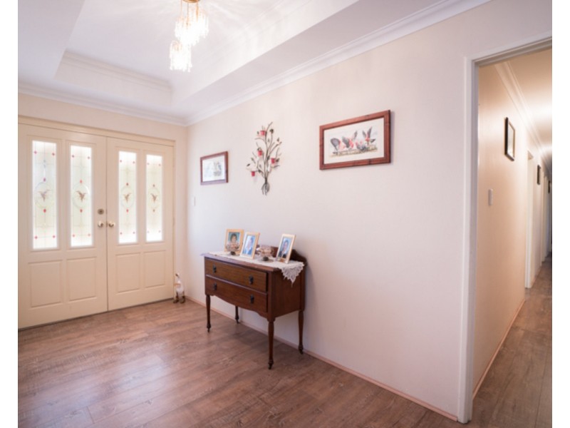 10 Vellender Road, Bedfordale WA 6112