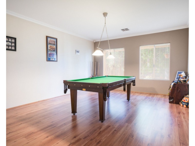 10 Vellender Road, Bedfordale WA 6112