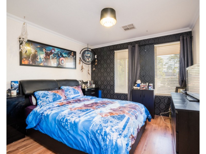 10 Vellender Road, Bedfordale WA 6112