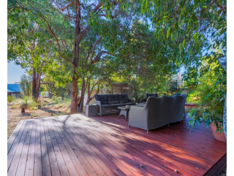 10 Vellender Road, Bedfordale WA 6112