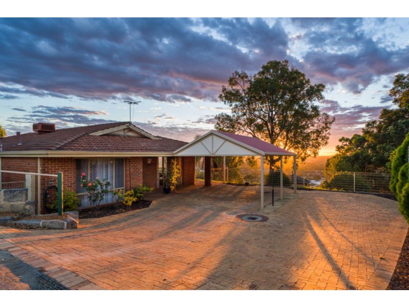 8 Fisher Place, Mount Nasura WA 6112