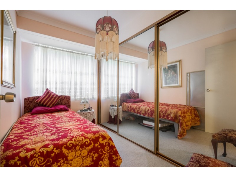 8 Fisher Place, Mount Nasura WA 6112