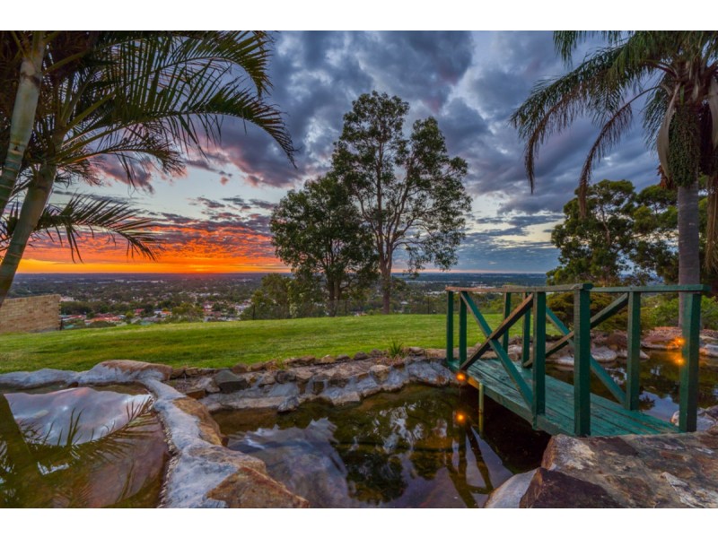 8 Fisher Place, Mount Nasura WA 6112