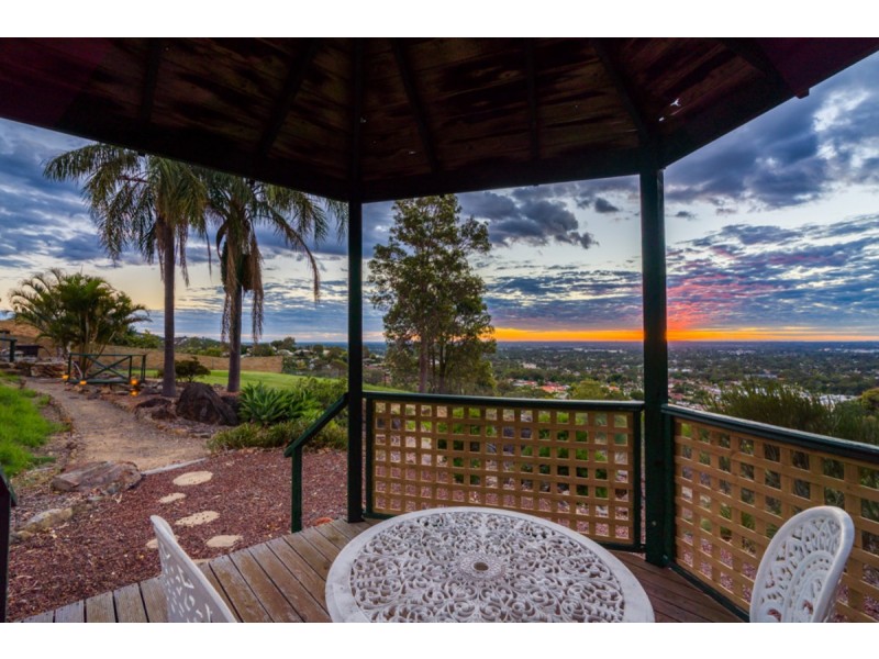 8 Fisher Place, Mount Nasura WA 6112