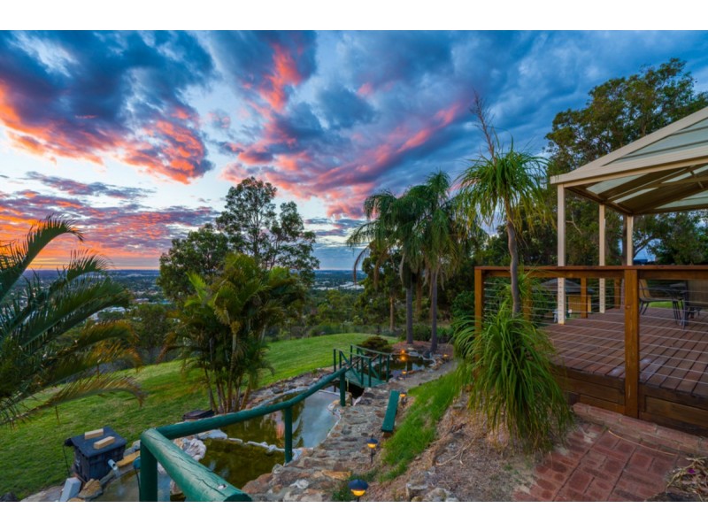 8 Fisher Place, Mount Nasura WA 6112
