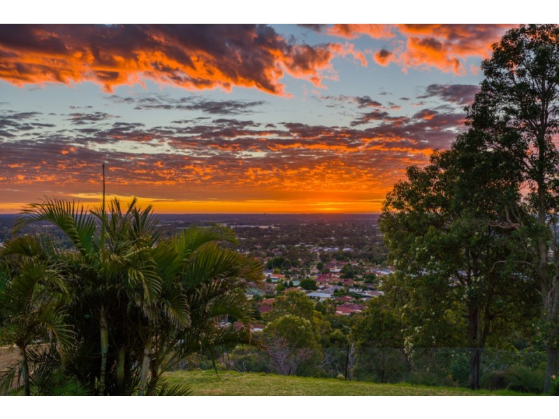 8 Fisher Place, Mount Nasura WA 6112