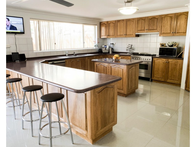 19 Talus Drive, Mount Richon WA 6112