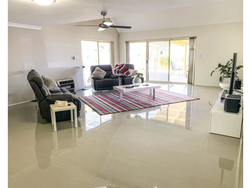 19 Talus Drive, Mount Richon WA 6112