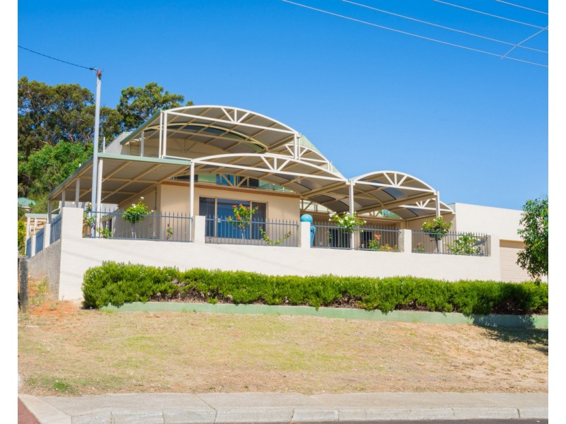 19 Talus Drive, Mount Richon WA 6112