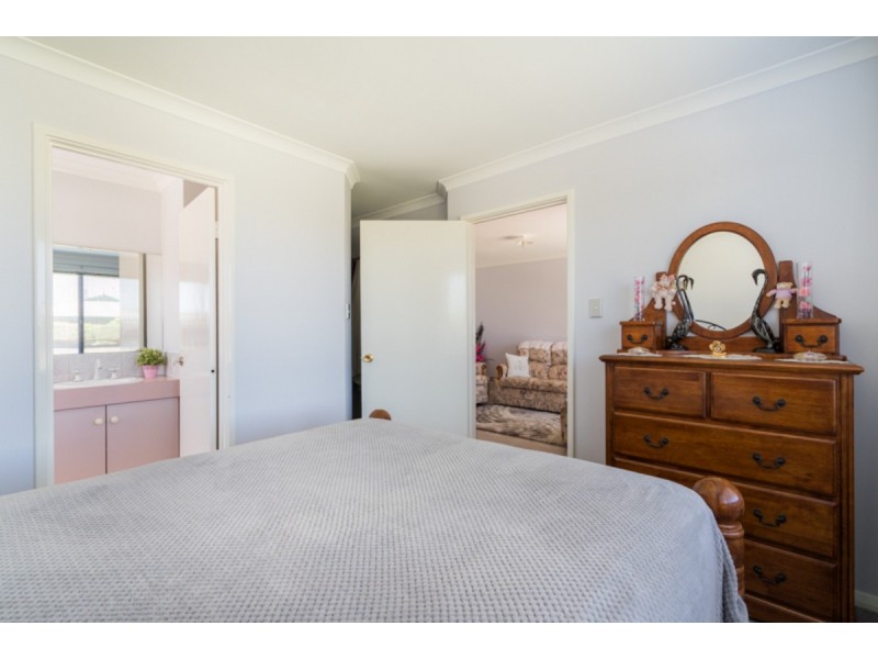 396 Westfield Road, Seville Grove WA 6112