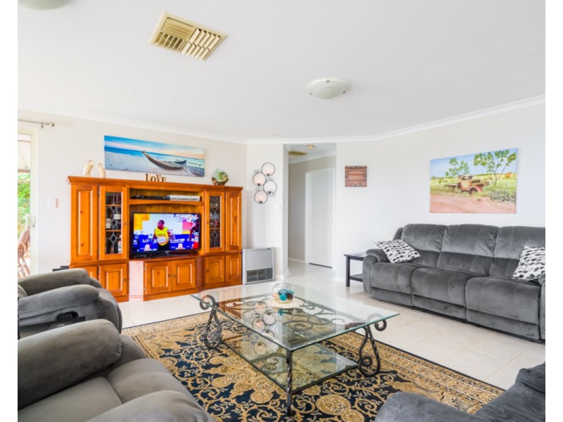 38 Talus Drive, Mount Richon WA 6112