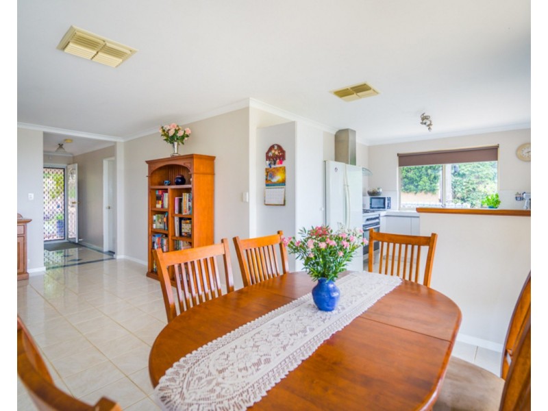 38 Talus Drive, Mount Richon WA 6112