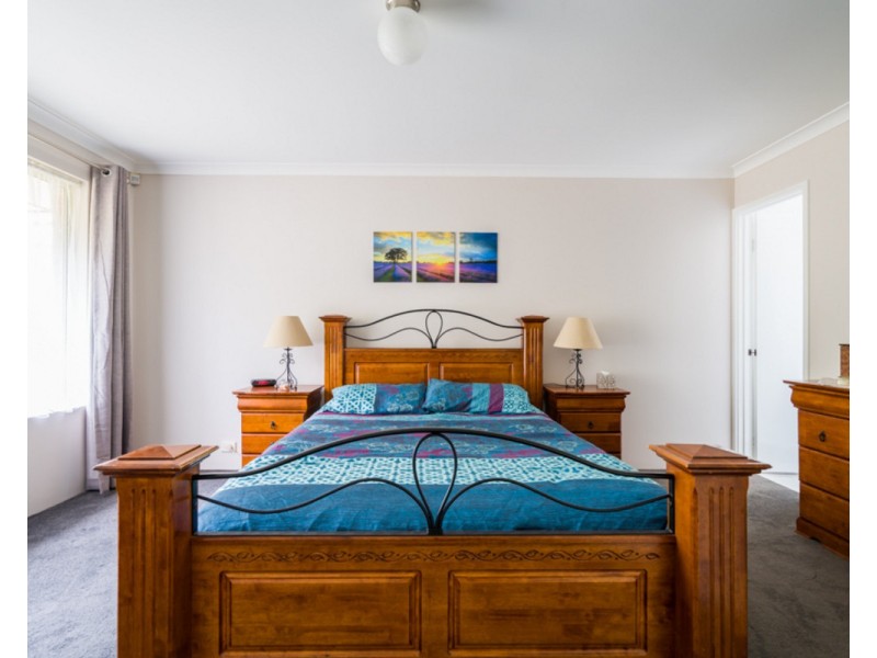 38 Talus Drive, Mount Richon WA 6112