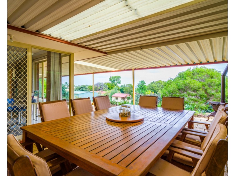 38 Talus Drive, Mount Richon WA 6112