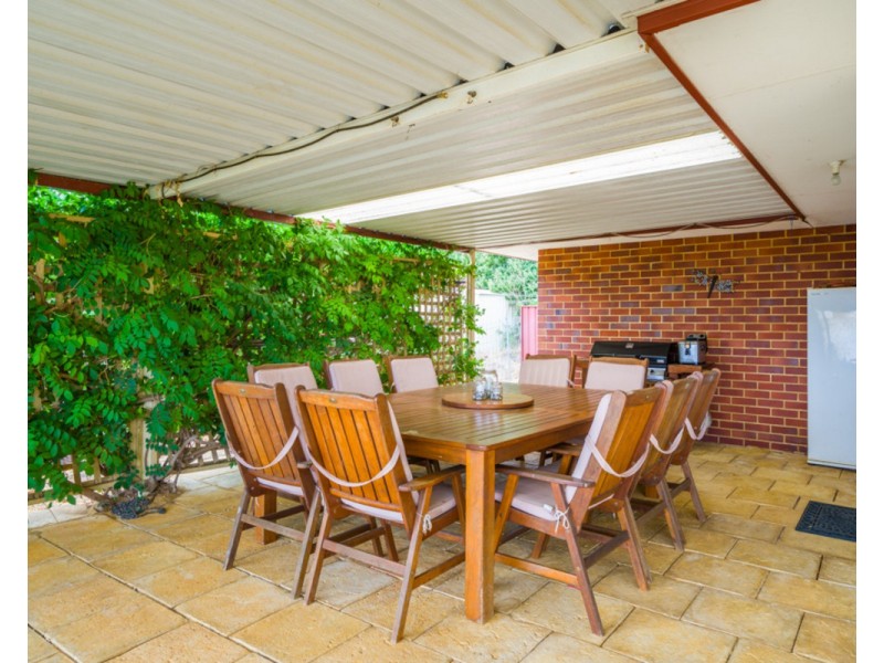 38 Talus Drive, Mount Richon WA 6112